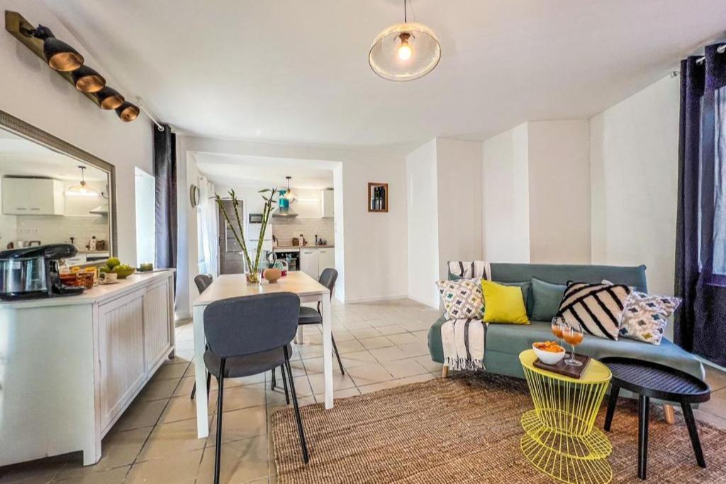 Le Gite 1 - Appartement T2 De 53M2, Ideal Pro Ou Couples, Coeur De Ville Et Proche Golfech Malause Esterno foto